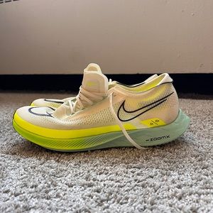 Nike ZoomX Streakfly